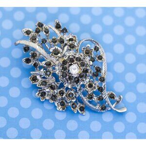 Large Vintage Dark Silver Flowers Brooch - M25